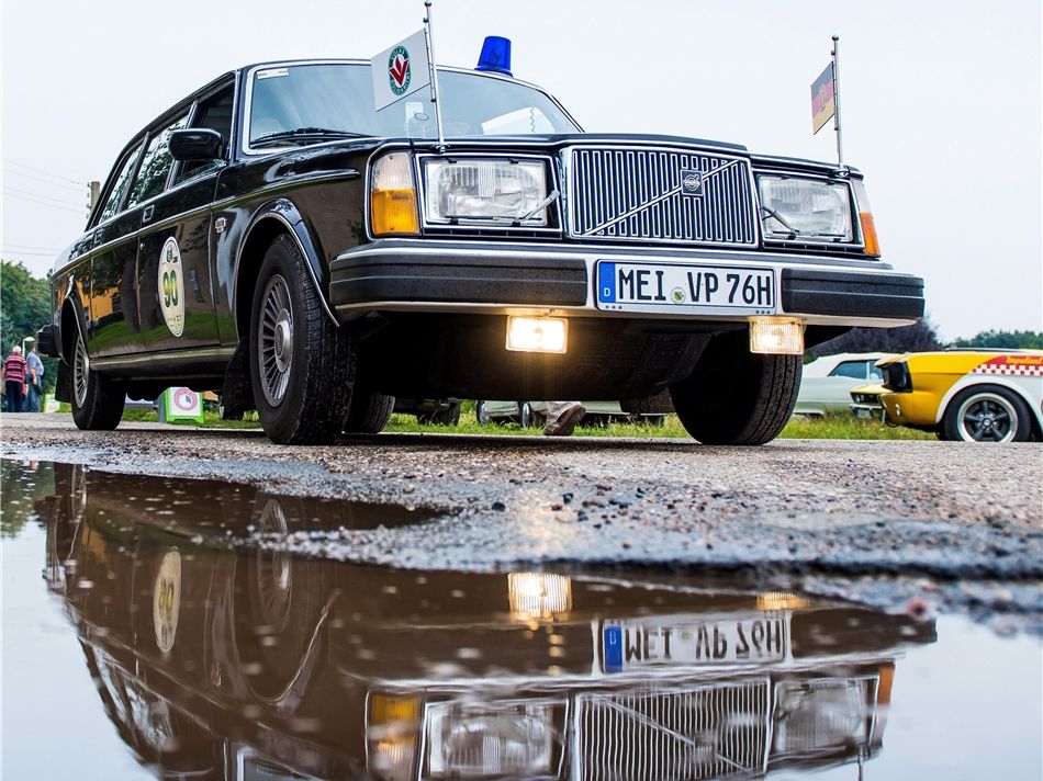 Mit dem schwarzen Volvo wurde einst Erich Honecker herumkutschiert Mit dem schwarzen Volvo wurde einst Erich Honecker herumkutschiert